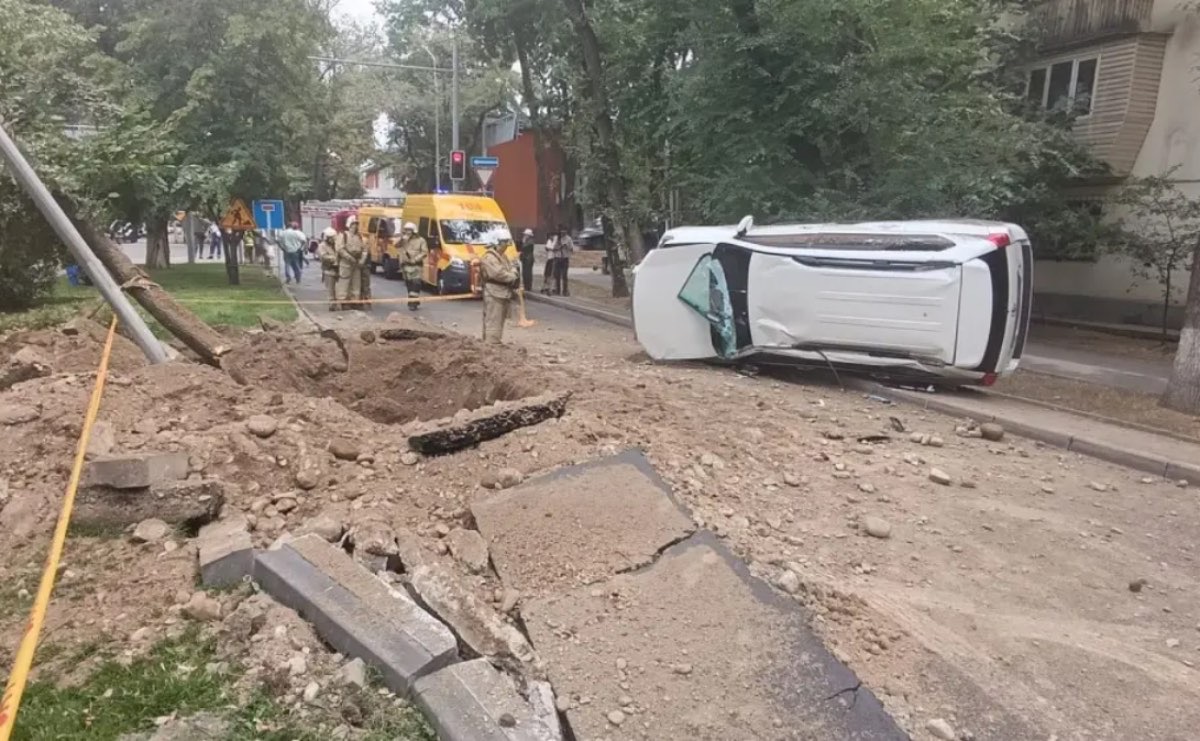 Алматыда газ құбыры жарылып, адамдар зардап шекті