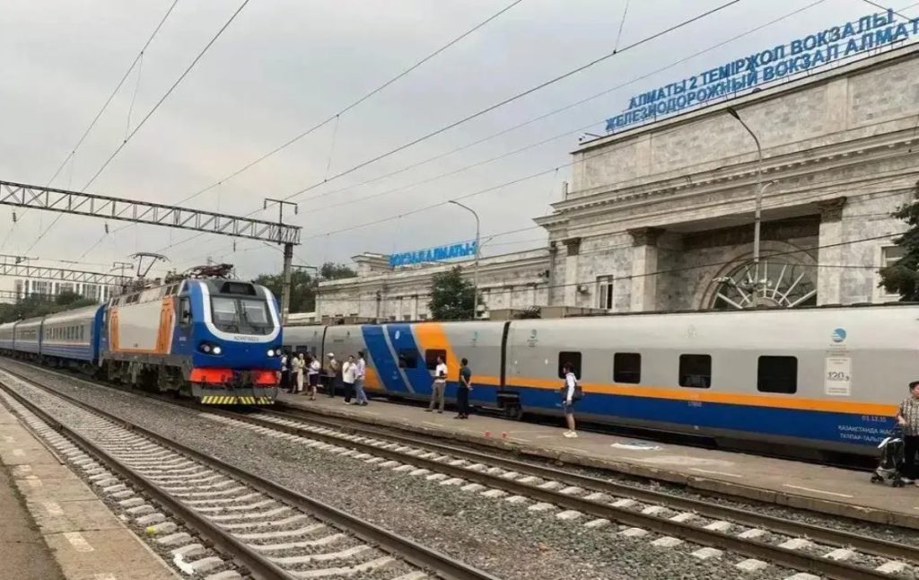 Алматы-2 вокзалында 15 жастағы жасөспірім тоқ соқты