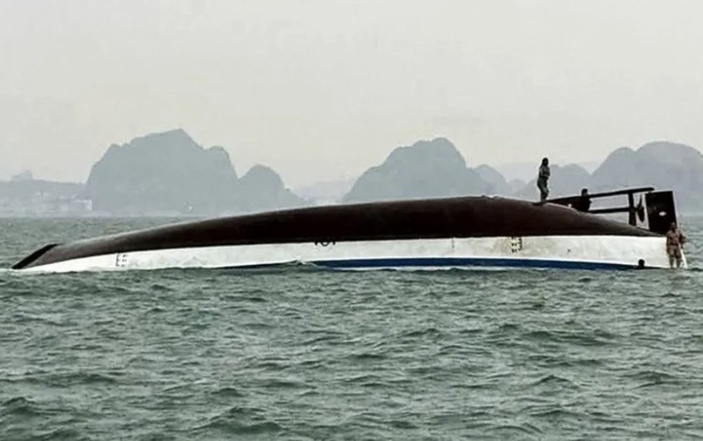 Вьетнамда туристік қайық суға кетіп, 34 адам қаза тапты