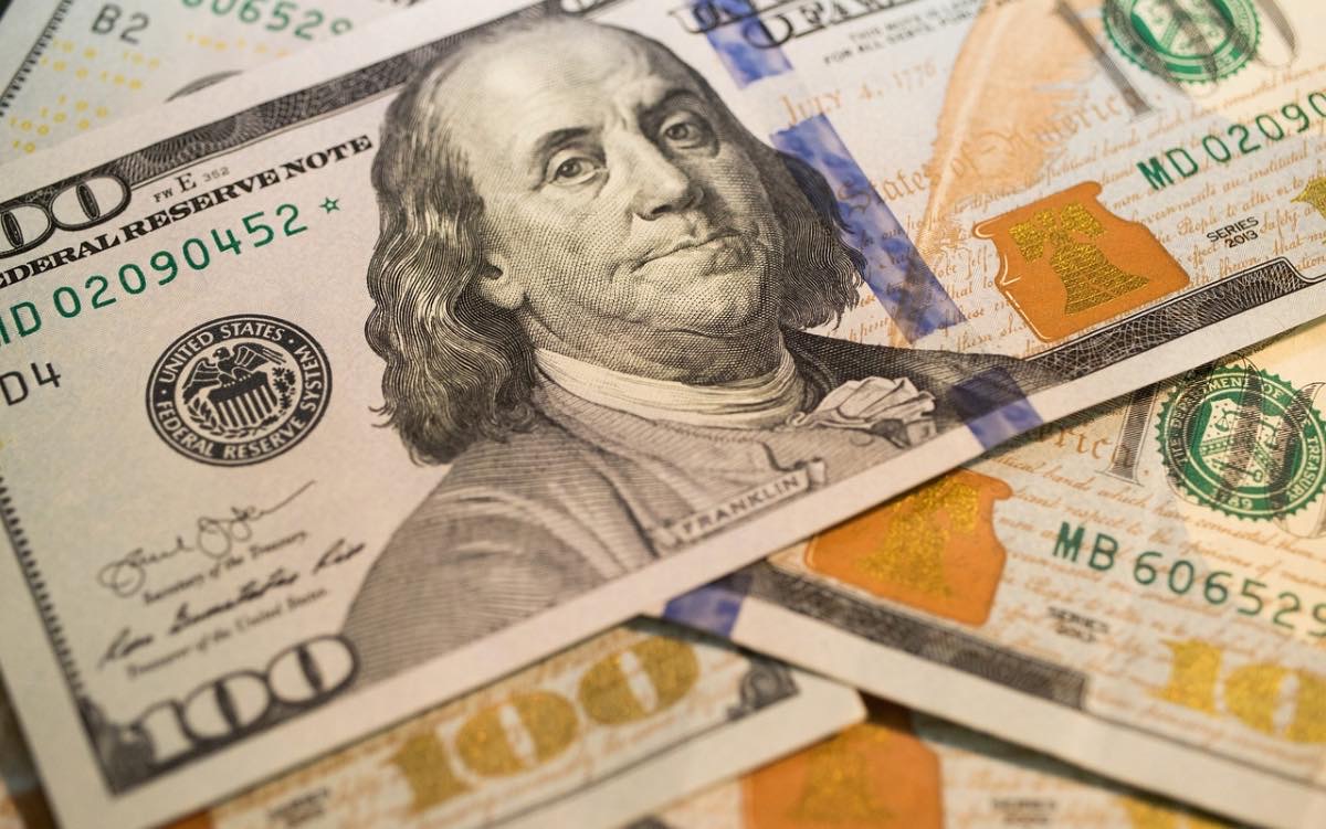 Доллар бағамы 4 теңгеге арзандады