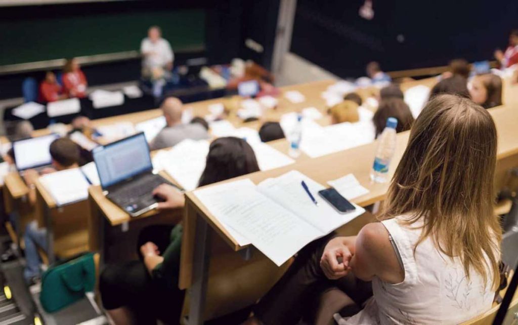 Қазақстанда 1 қыркүйектен бастап шәкіртақы көтеріледі