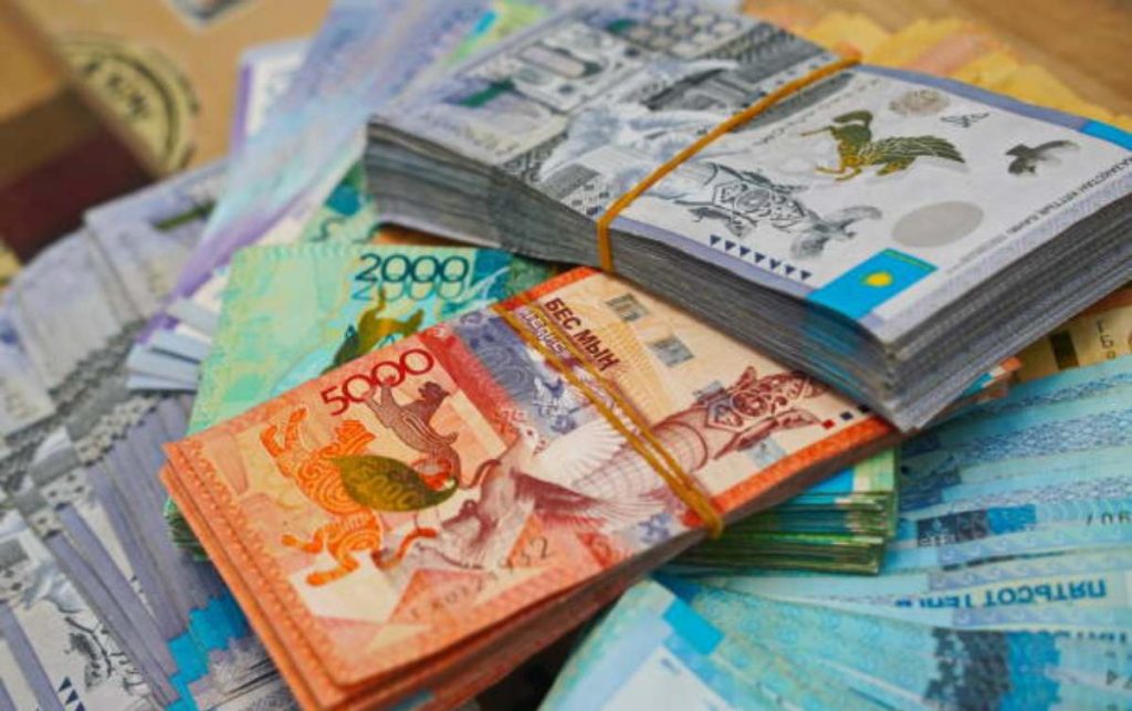 Теңге бағамын сақтап қалу үшін бір күнде 125,6 миллион доллар жұмсалды