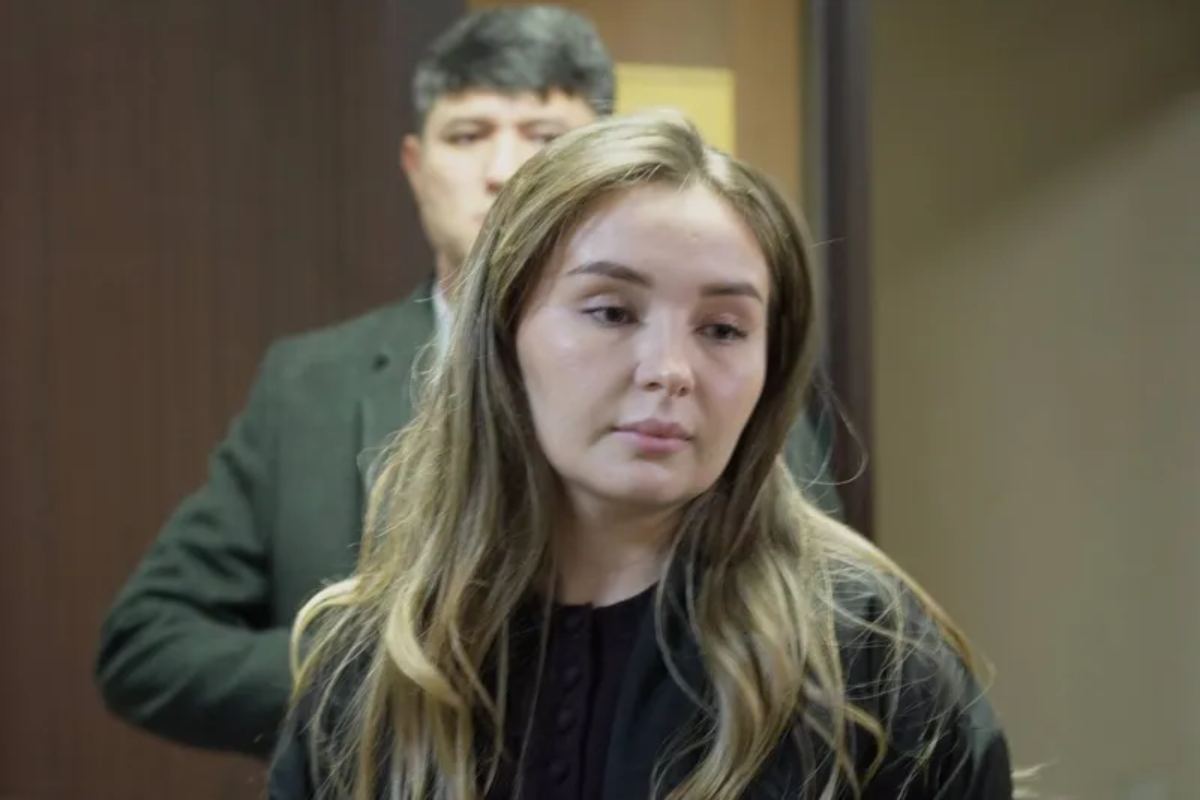 Блогер Жанабыловтың әйеліне қатысты сот процесі басталды