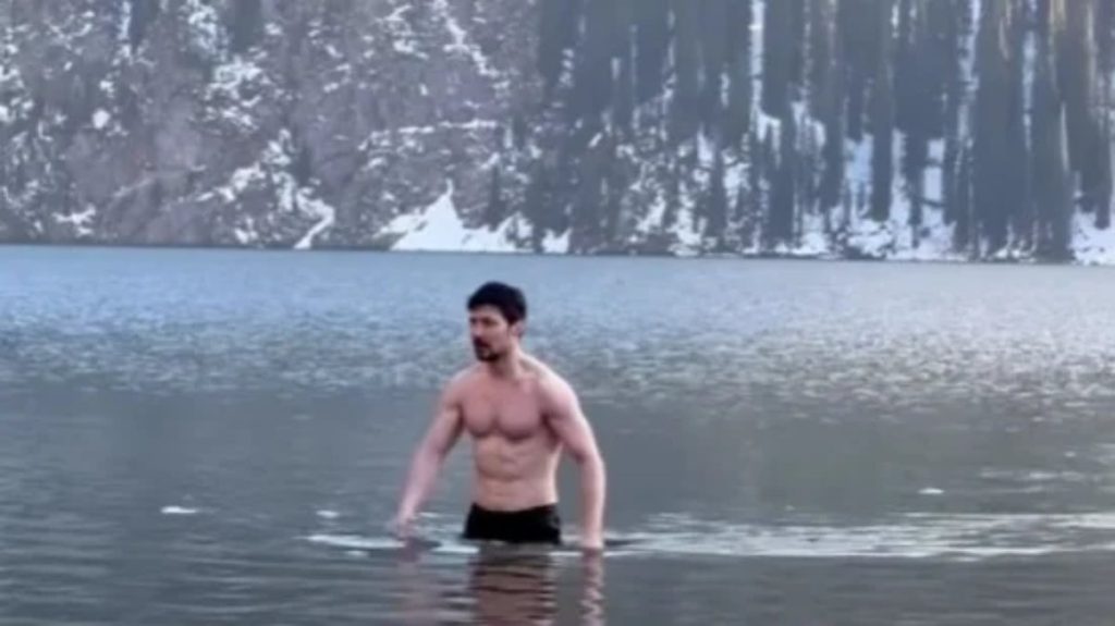 Көлсайға шомылған Павел Дуровқа қанша айыппұл салынады