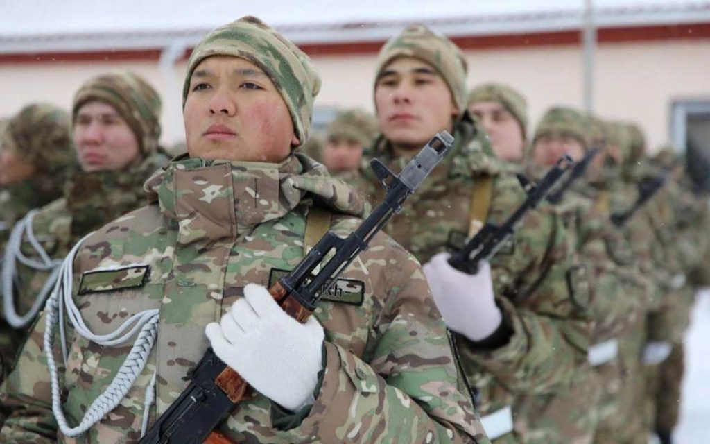Қазақстанда мерзімді әскери қызметкерлер енді несие ала алмайды
