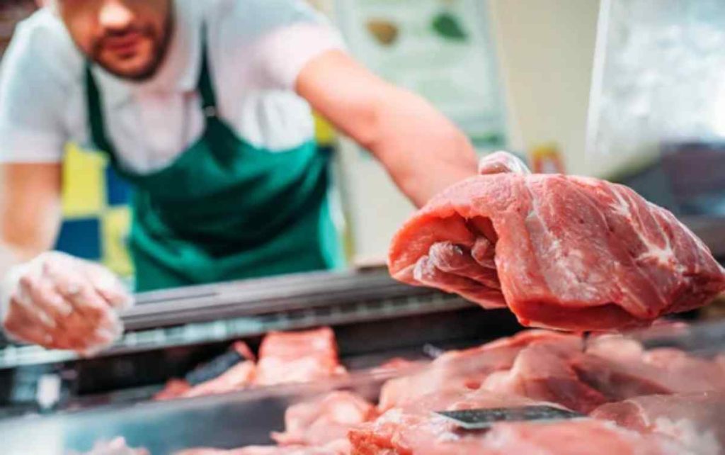Қазақстанда ет бағасы қандай болуы керек: Министр айтып берді