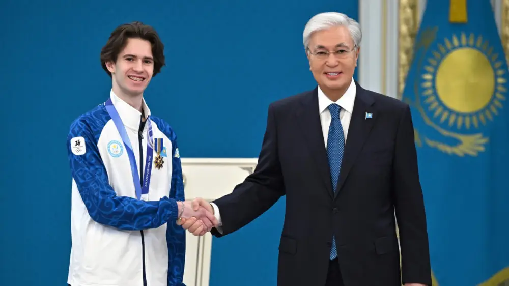 “32 жыл күткен тарихи жүлде”: Тоқаев олимпиада чемпионы Шайдоровты қабылдады