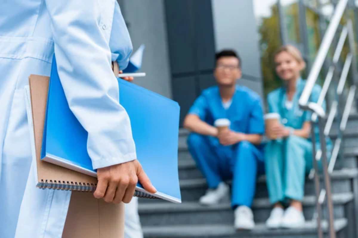 Қазақстанда медициналық білім беру мерзімін ұзарту ұсынылды