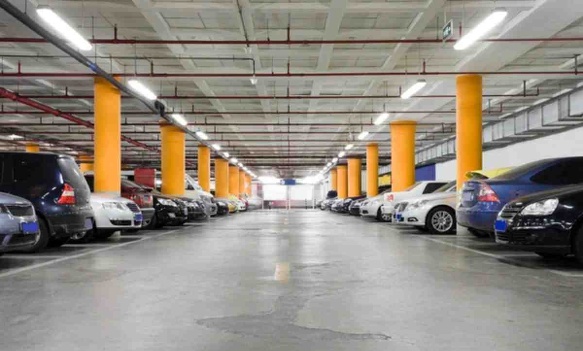 Қазақстанда жертөлелер мен автотұрақтар паналау орны болады