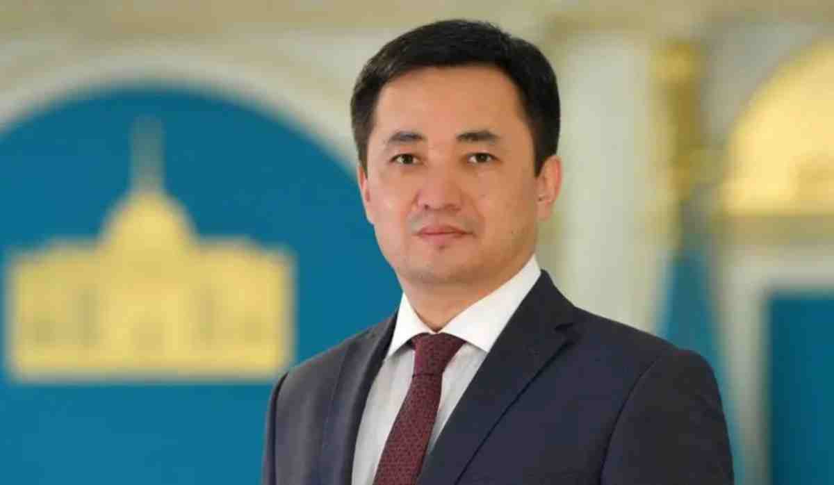 Айбек Дәдебай Президент әкімшілігінің басшысы лауазымынан босатылды